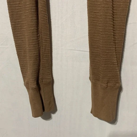 Re/Done Hanes Thermal Leggings - Picture 5 of 7